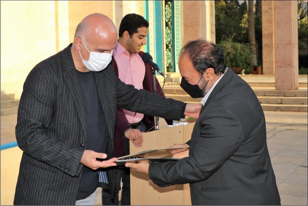 کتاب پژوهشی شیراز در دومین روز هفته کتاب رونمایی شد 